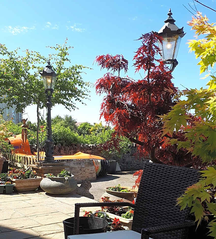 Min y Don Guest House