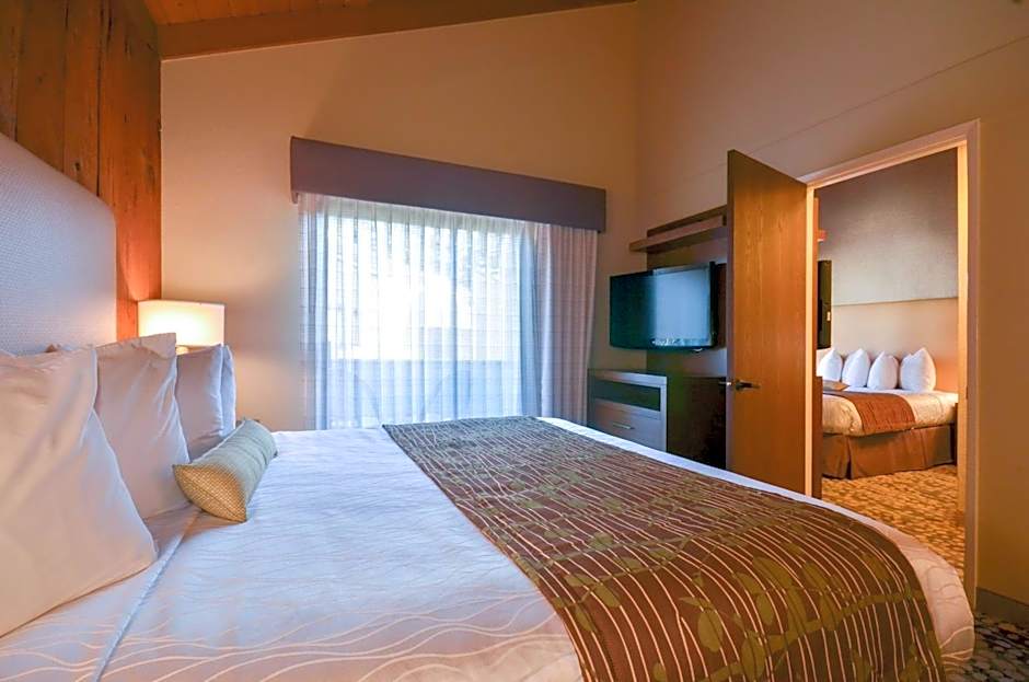 Best Western The Inn & Suites Pacific Grove