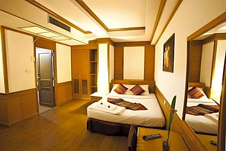 Standard Double Bed