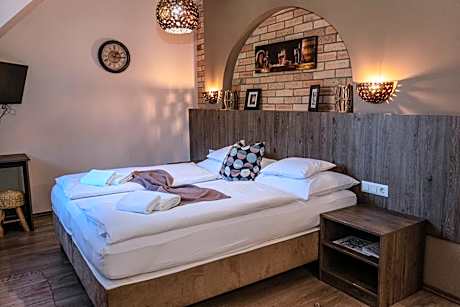 Double or Twin Room with Private Bathroom