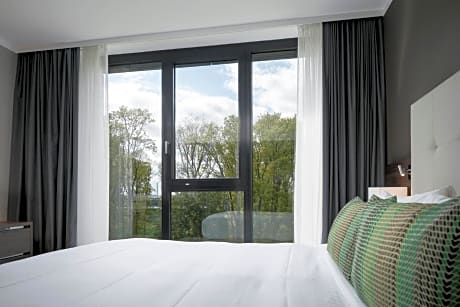 Standard Double Room with King Size Bed with Park View