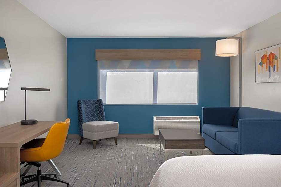 Holiday Inn Express & Suites Alton St Louis Area By IHG