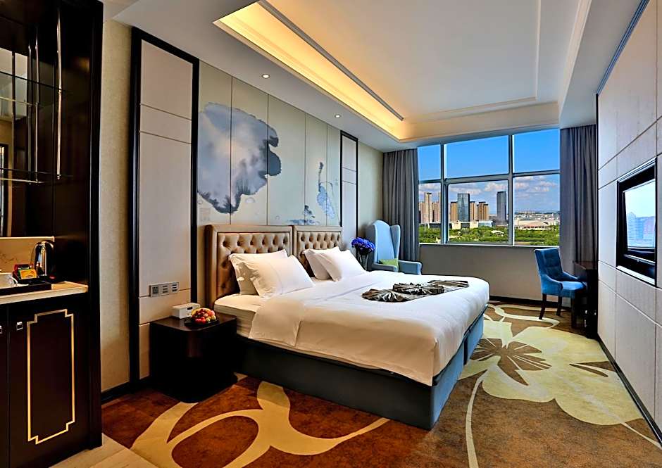 Yiwu Zhonglian Kaixin Hotel