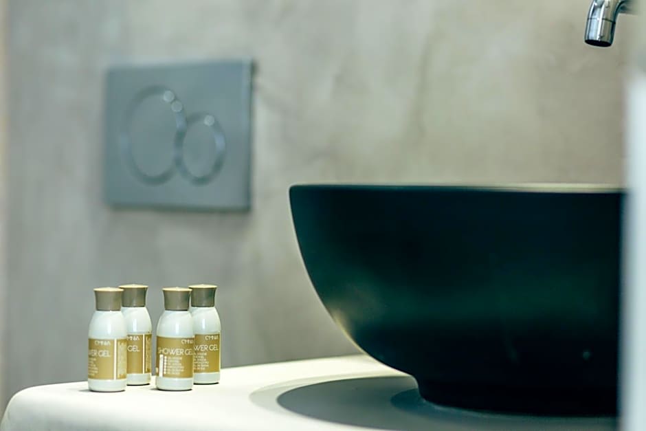 Lemonia Suites with outdoor BBQ area