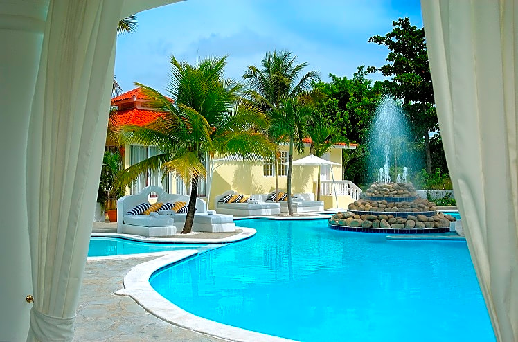 Lifestyle Crown Residence Suites