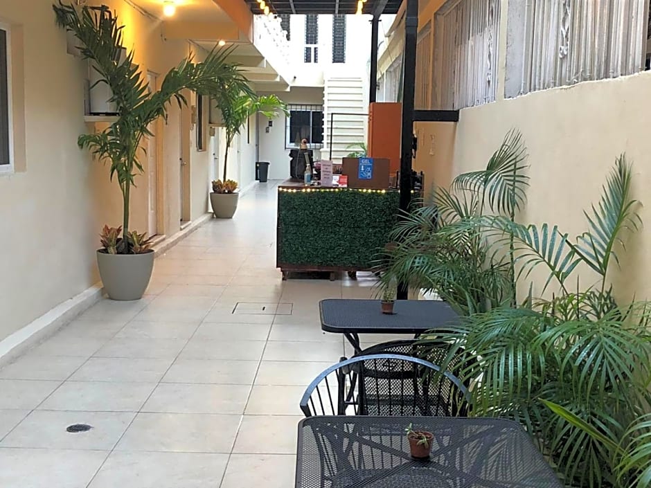 Hotel D´ATYI 10 Avenue