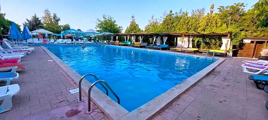 Комплекс Тракийски стан