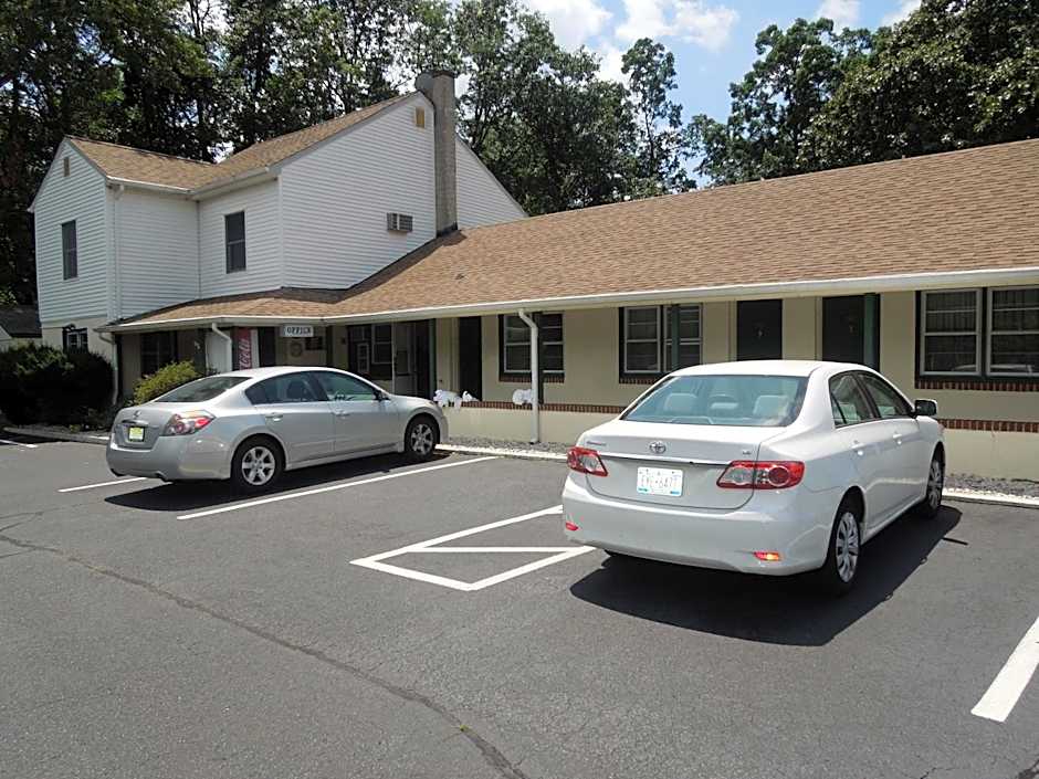 Shore Hills Motel