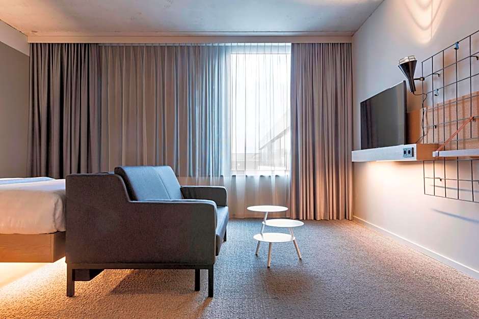 Moxy by Marriott Frankfurt City Center