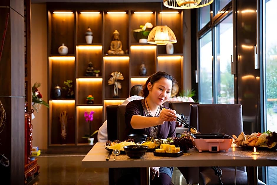 Lifestyle Hotel