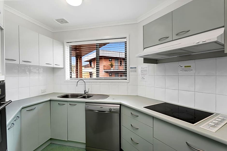 Peninsula Nelson Bay Motel and Serviced Apartments