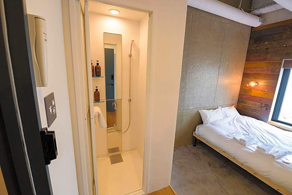 mizuka Imaizumi 1 - unmanned hotel -