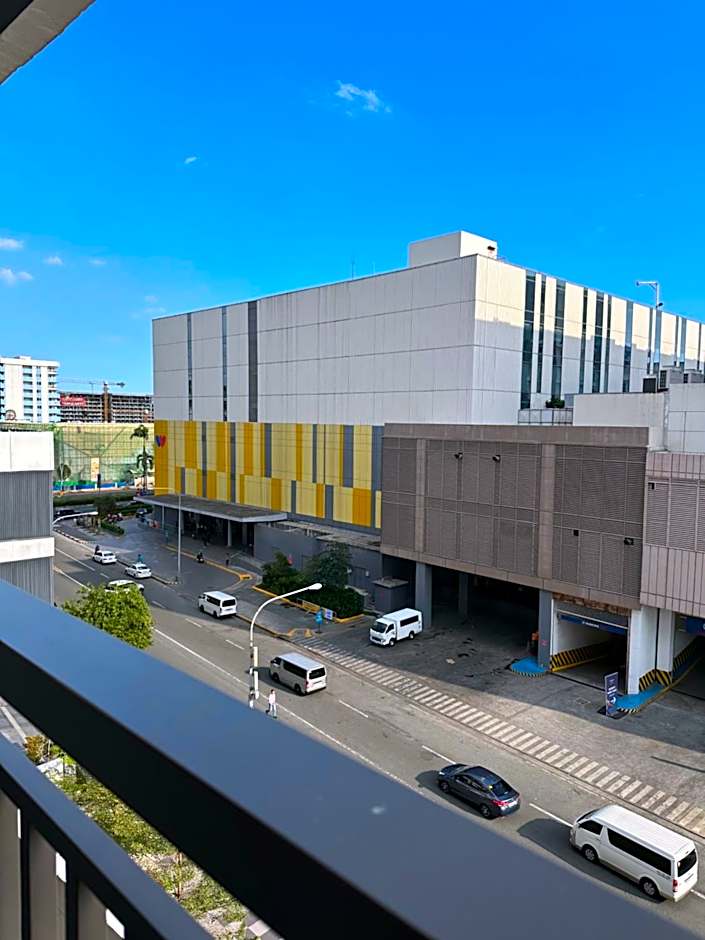 Mall of Asia MOA S Residences , IKEA Pasay , NAIA Airport , Manila Bay