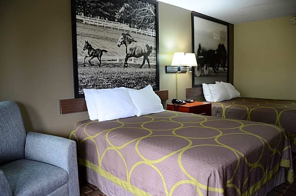 Super 8 by Wyndham Franklin Hwy 31