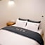 Yeosu Ggulzam Hotel