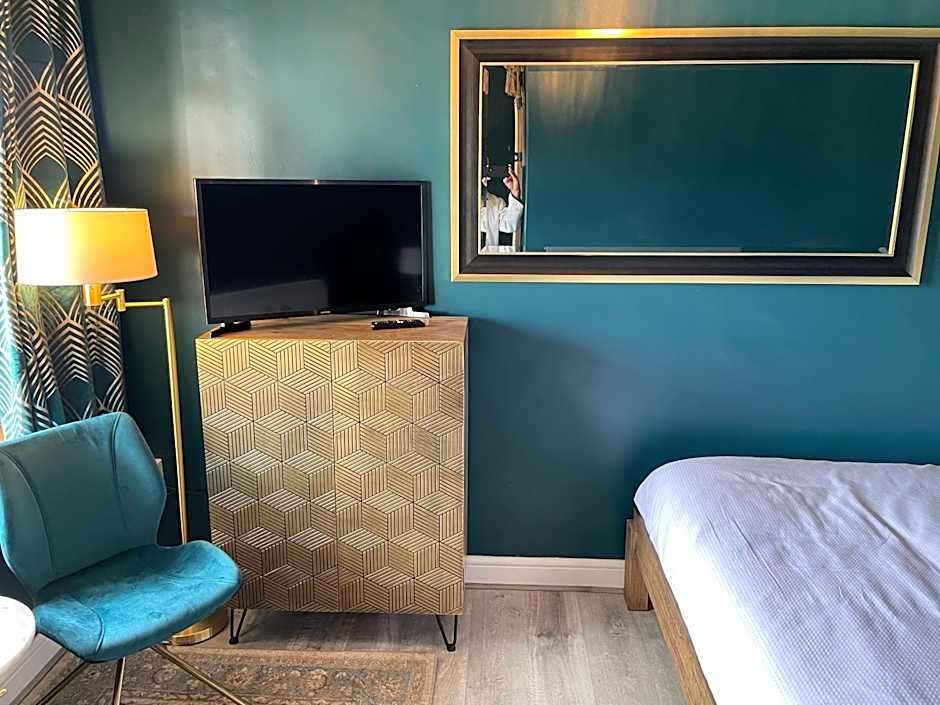 The Hole In The Wall