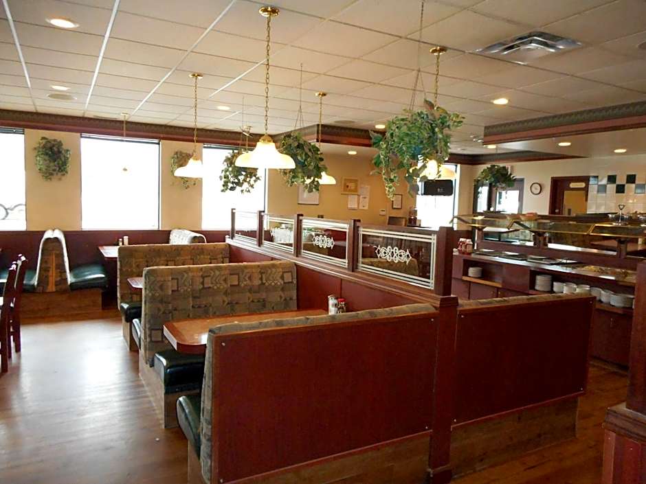 Super 8 by Wyndham Fox Creek