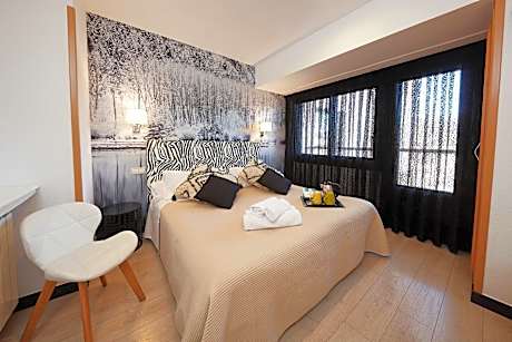 Double or Twin Room with Balcony