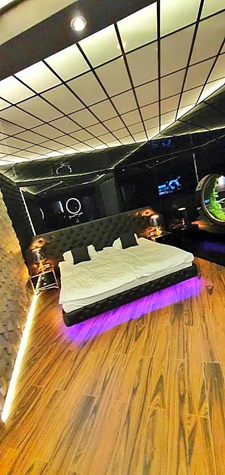 Hotel Ramka & Restaurant & Wine Bar