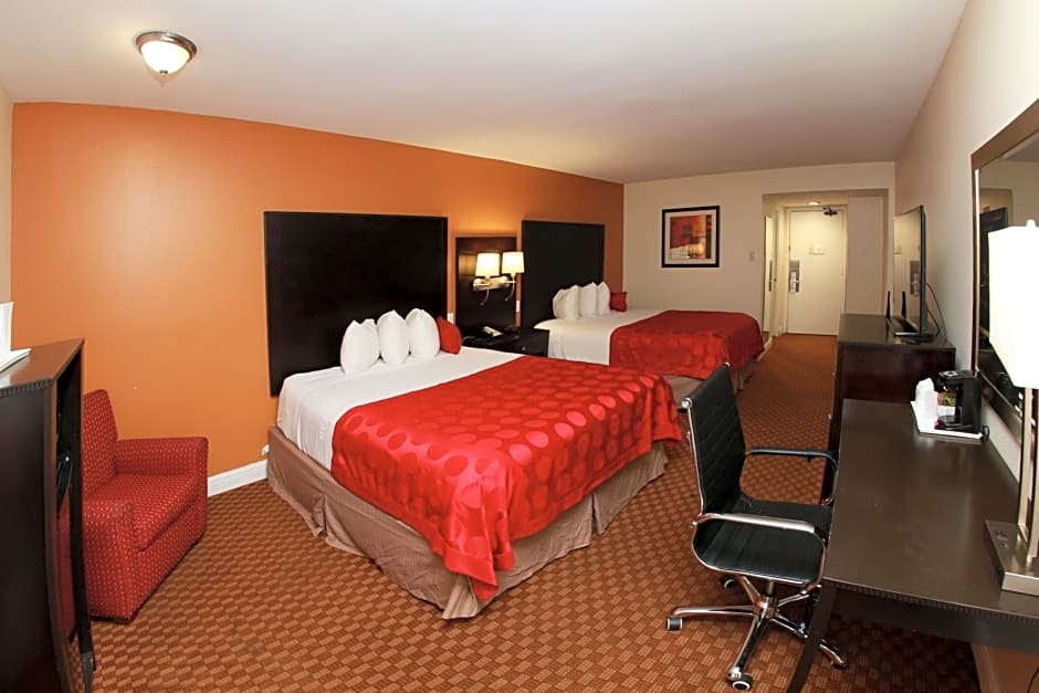 Ramada by Wyndham Fresno North