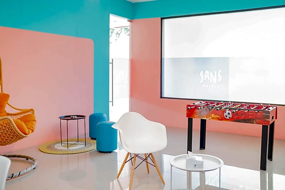 Sans Hotel Widarasari Cirebon