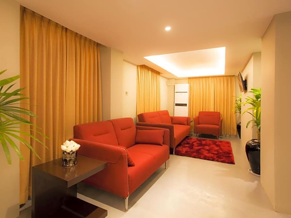 Shwe Pyi San Yar Hotel