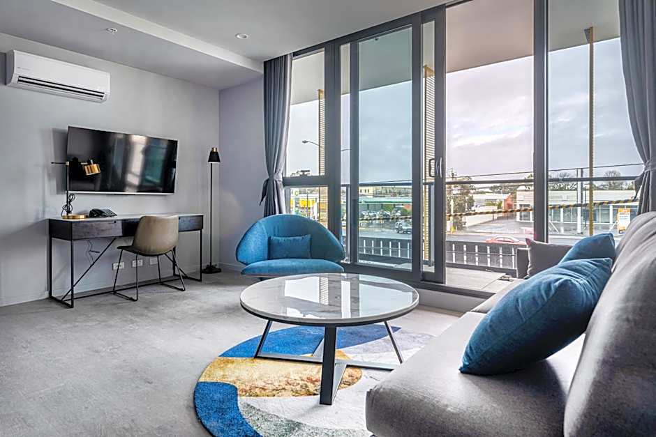 Oros Hotel and Apartments