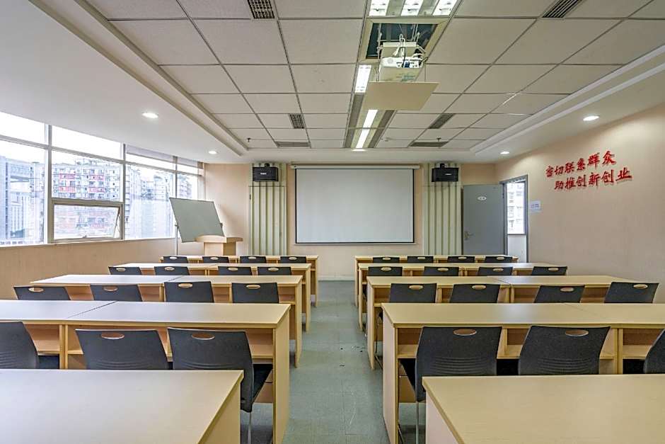 James Joyce Coffetel Chongqing Huangnibang Subway Station