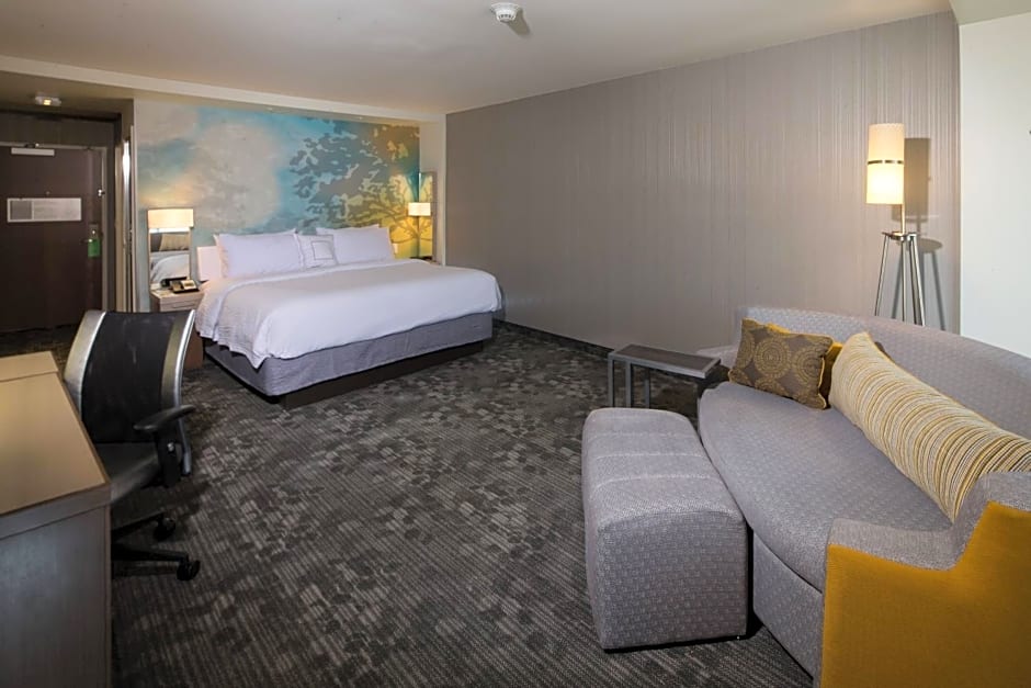 Courtyard by Marriott Bay City