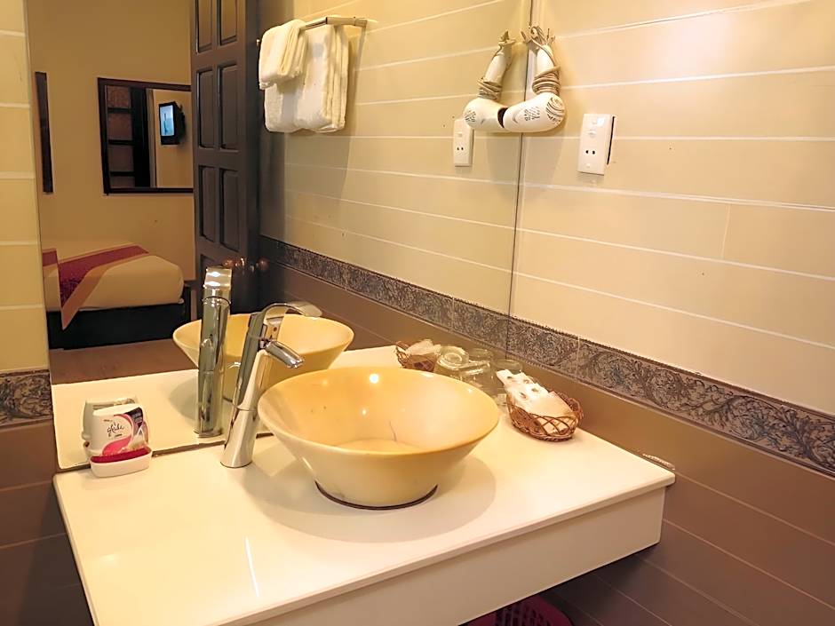 Sunflowers Hotel Airport 