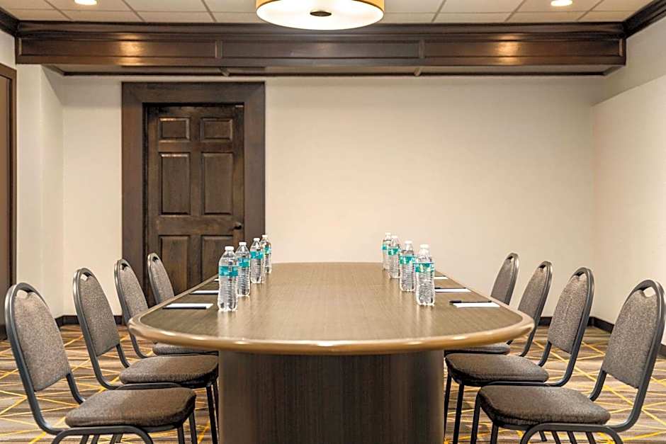 AmericInn by Wyndham Rochester Near Mayo Clinic