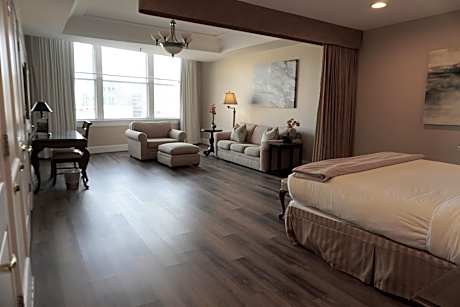 Superior King Suite with Sofa Bed - Non Smoking