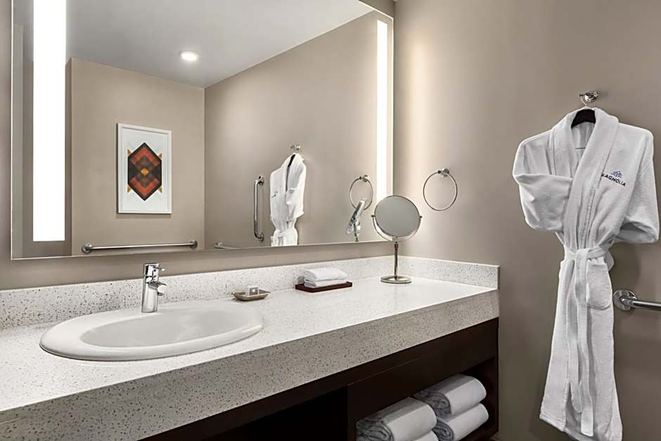 Magnolia Hotel Denver, a Tribute Portfolio Hotel