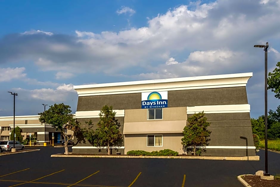 Days Inn by Wyndham Pleasant Prairie Kenosha