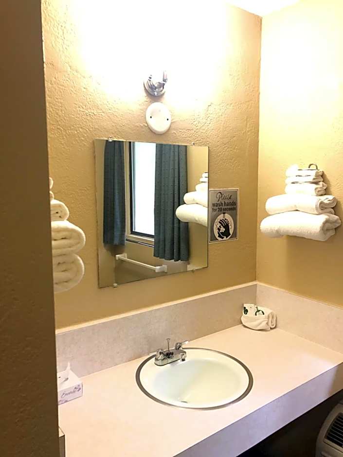 Laurel Park Inn
