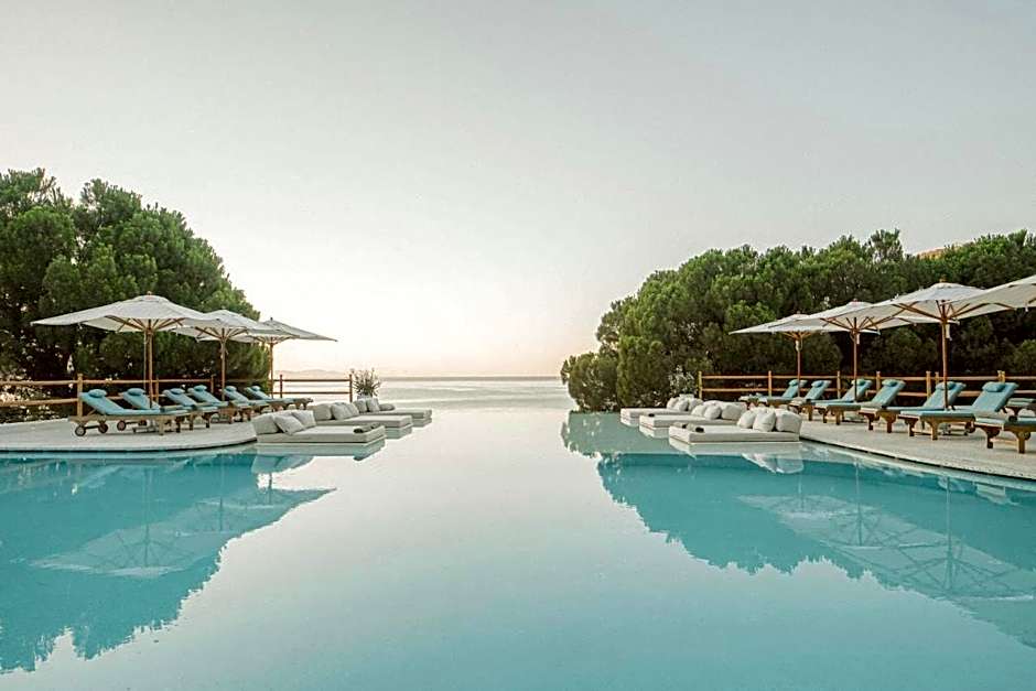 Perios Beach House - Adults Only