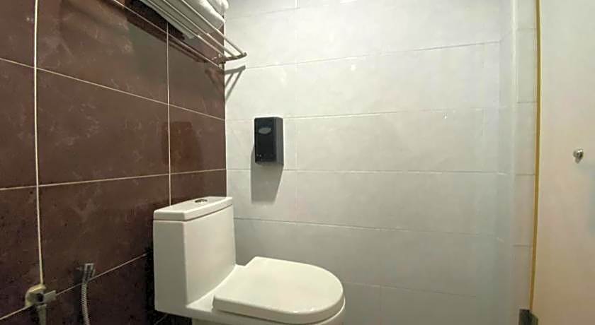 OYO 89752 7 DAYS EXPRESS HOTEL