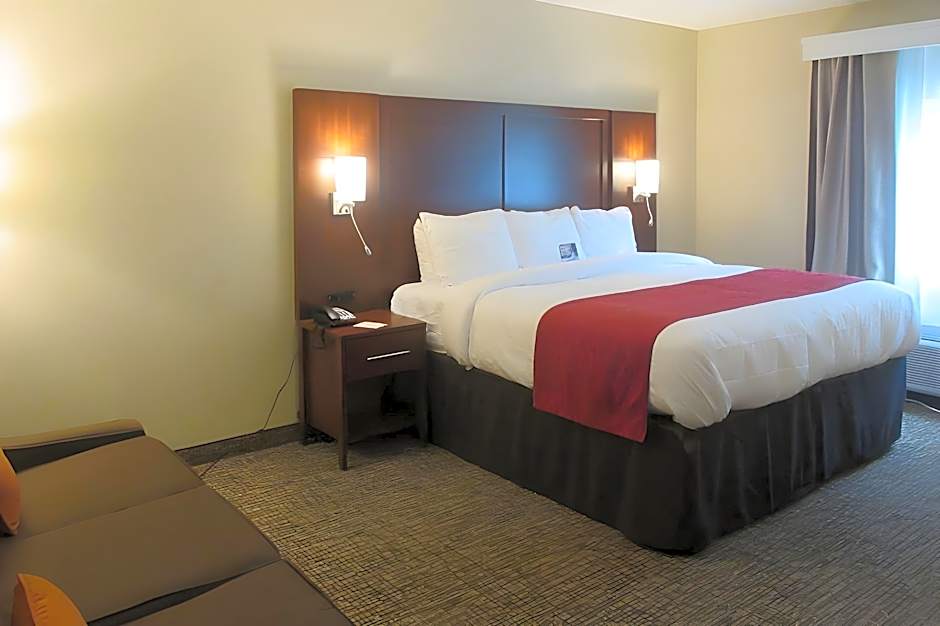 Comfort Inn & Suites