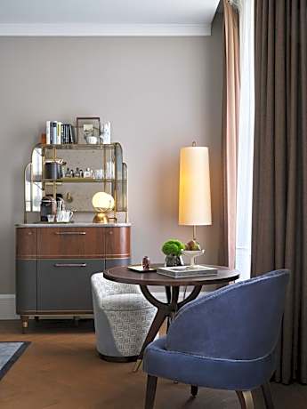 Premier King Room