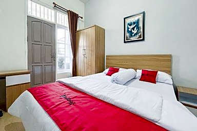 RedDoorz Syariah @ Jl. Candi Kalasan
