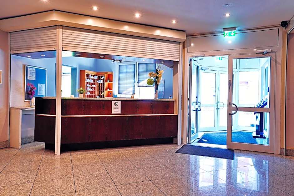 Hotel B99