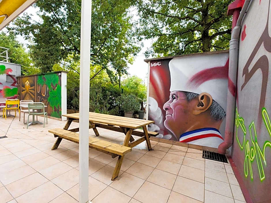 ibis Lyon Est Bron