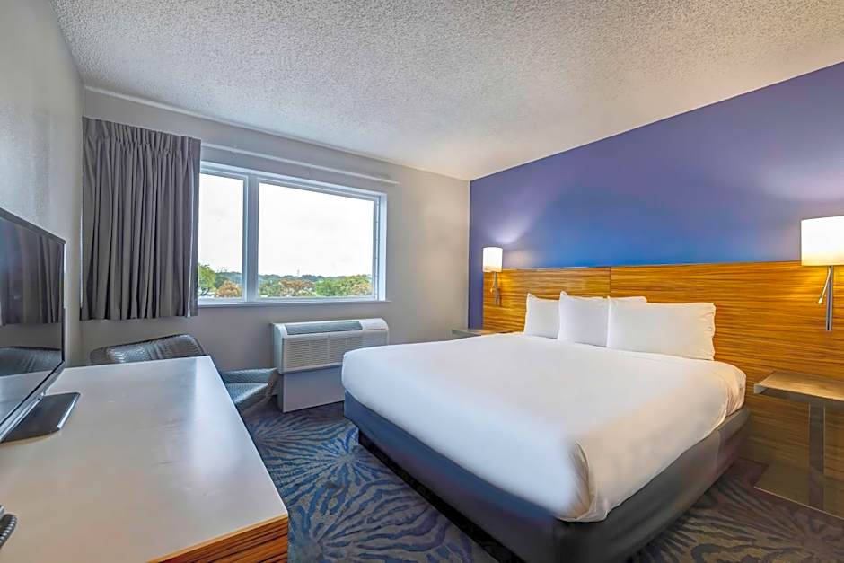 Motel 6 Arlington TX Entertainment District