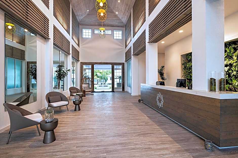 Alaia Belize, Autograph Collection