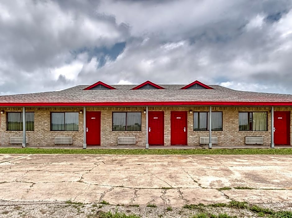 OYO Hotel Lockhart TX
