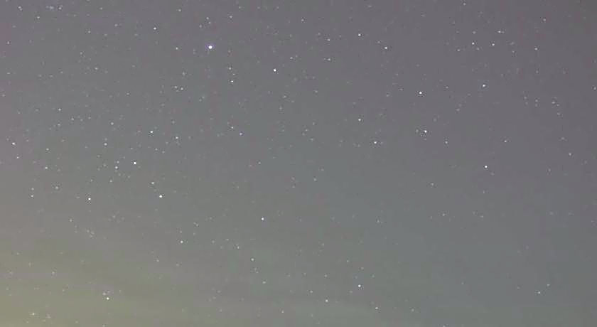 IZA Enoshima Guest House & Bar