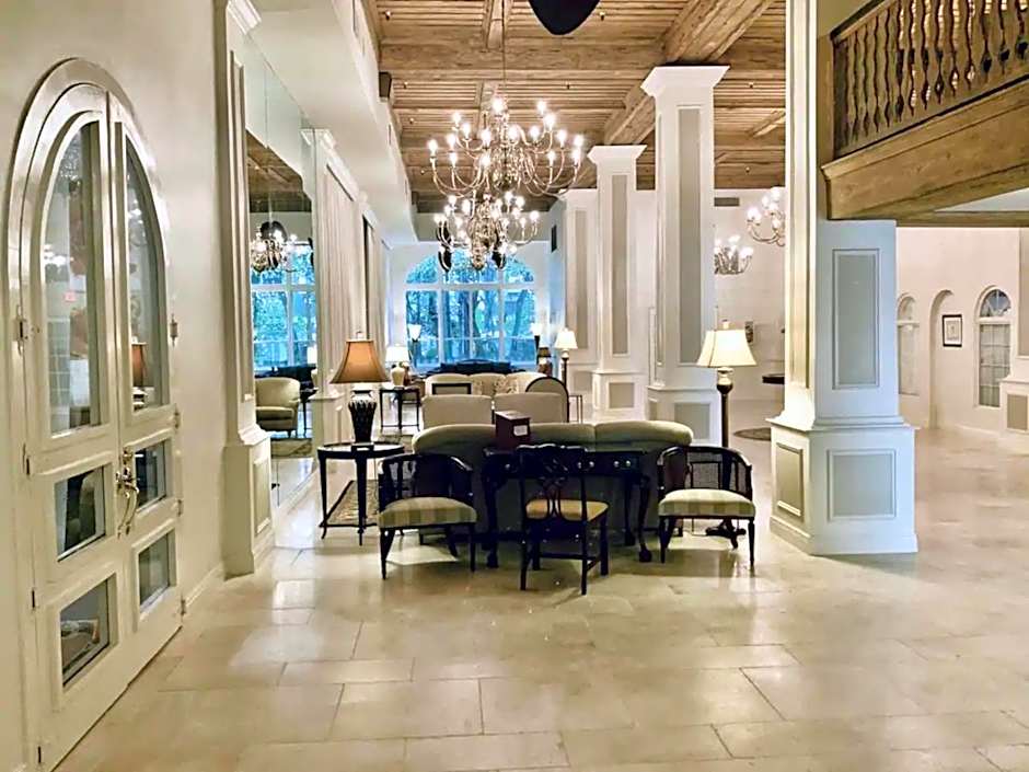 Palm Beach Paradise Walk to Beach Pool WiFi 86" TV WiFi