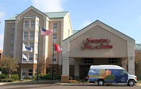 Hampton Inn & Suites Memphis East