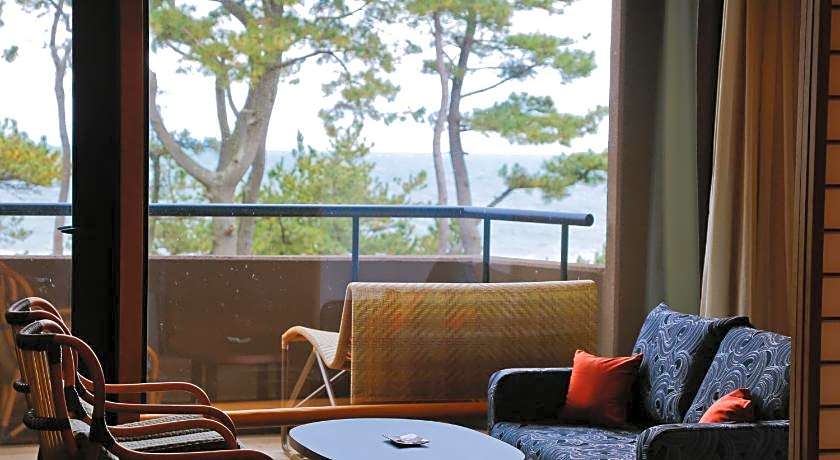 Awaji Hamarikyu - Sumoto Onsen