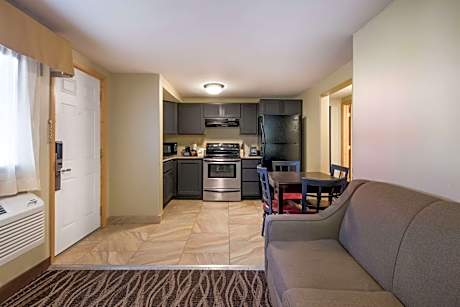 Queen Suite with Sofa Bed